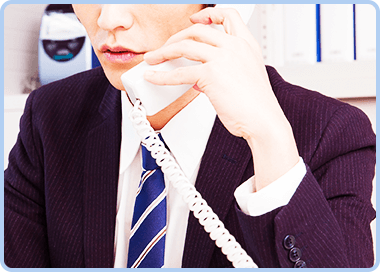 はじめにお電話にて、希望の女の子、コース、オプションをお伝えください。